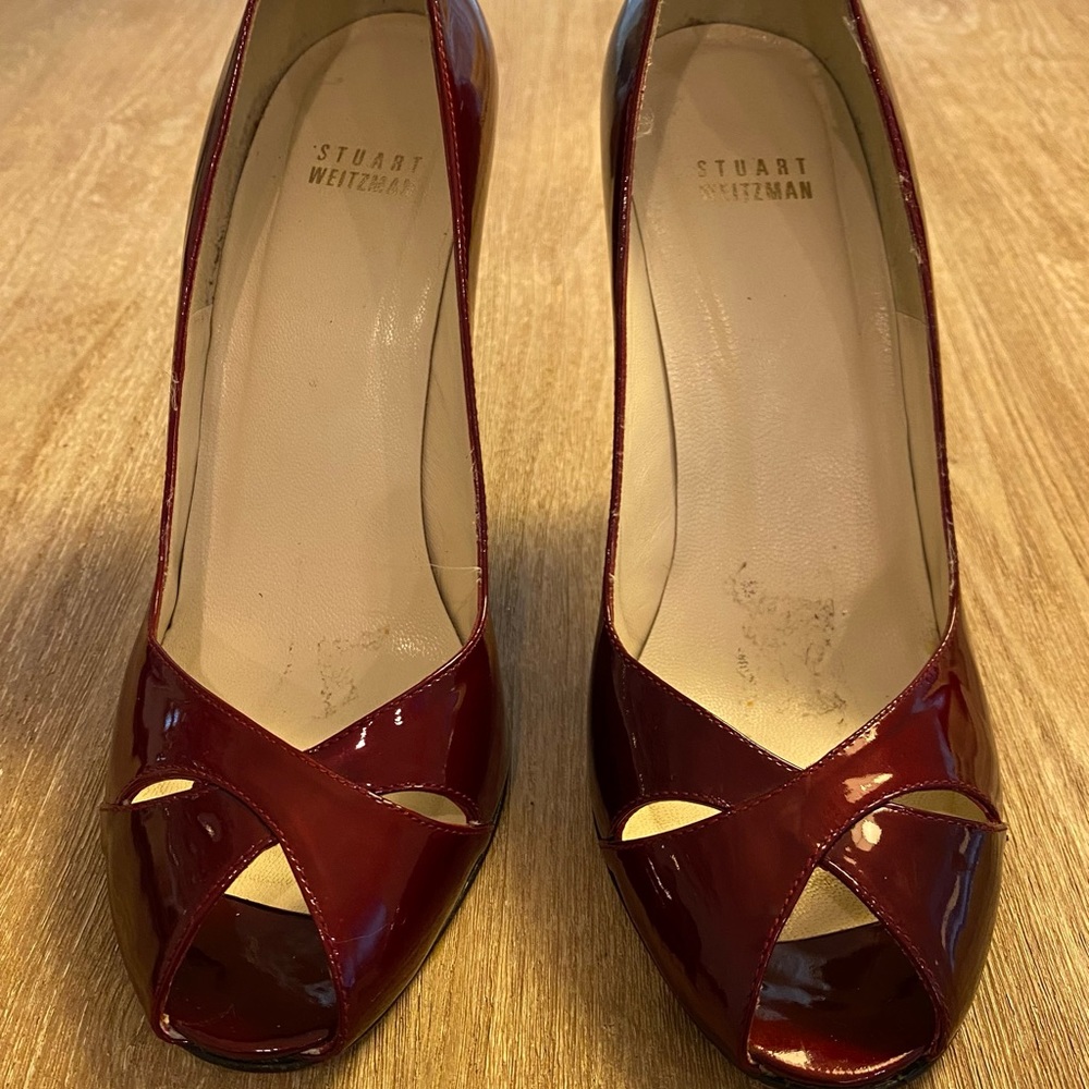 Stuart Weitzman Patent Leather Pumps size 9